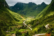 Một thung lũng hiện ra đẹp mê tơi ở Hà Giang, nơi lấy làm bối cảnh cho một bộ phim nổi tiếng Việt Nam