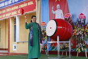 Phó Chủ tịch Thường trực Quốc hội Tòng Thị Phóng dự khai giảng ở Yên Bái