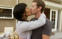 Ông trùm Facebook bị cô gái Trung Hoa “trói đời” thế nào?