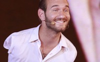 Nick Vujicic đến Việt Nam: Người cảm động rơi lệ, kẻ ngậm ngùi xót tiền