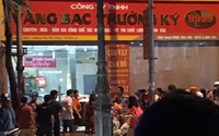 Nóng: 3 thanh niên táo tợn cướp tiệm vàng ở Sơn La