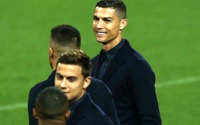 Diễn biến bất ngờ vụ Ronaldo bị tố hiếp dâm mỹ nữ