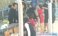 Tin mới vụ gây rối tại sân bay: Nhóm thanh niên đã đánh 2 nữ nhân viên