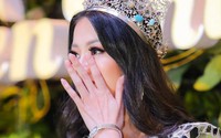 Hoa hậu Phương Khánh bật khóc giải thích tin đồn mua giải, vô ơn