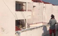 Chồng xăm trổ ném vợ từ tầng 7 xuống giữa mùa dịch COVID-19 