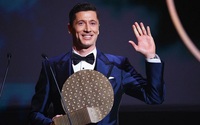 Trượt Quả Bóng Vàng 2021, Lewandowski giành giải thưởng mới 