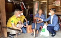 Báo NTNN/Dân Việt cùng nhà tài trợ tặng quà Tết cho người dân huyện Krông Nô