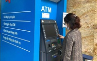 Cận Tết, ATM vắng khách, app ngân hàng nghẽn mạng