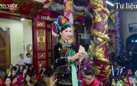 Khám phá vẻ đẹp trang phục hầu đồng trong Nghi lễ thờ Mẫu của người Việt     