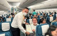 Vietnam Airlines kỷ niệm 1 năm mở đường bay thẳng Việt - Mỹ