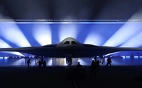 Mỹ hé lộ máy bay ném bom hạt nhân tàng hình B-21 công nghệ cao trị giá 700 triệu USD