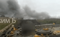 Khoảnh khắc thiết giáp BMP- 2 của Nga trúng mìn tại Ukraine
