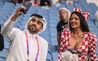 Cựu Hoa hậu Croatia hở bạo, gây "náo loạn" trên khán đài World Cup 2022