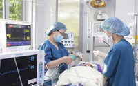Phẫu thuật cấp cứu trẻ sơ sinh 1 ngày tuổi bị tắc ruột bẩm sinh