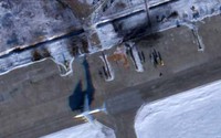 Ảnh vệ tinh tiết lộ 10 máy bay ném bom biến mất khỏi căn cứ không quân Nga