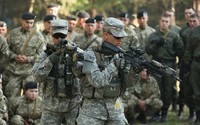 NATO tăng quân số sẵn sàng chiến đấu lên hơn 300.000 người