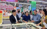 Đoàn đại biểu cấp cao thủ đô Viêng Chăn thăm và làm việc tại siêu thị WinMart Smart City
