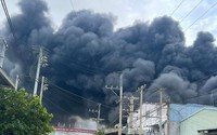 Cháy lớn công ty sản xuất keo ở Long An