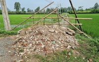 Ngày thứ 10 người dân đổ đất, đá phản đối trại lợn gây ô nhiễm ở Ninh Bình