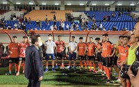 Bầu Hiển ra tay “cứu” một CLB V.League trước khủng hoảng