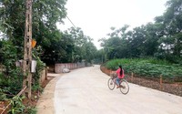 Ở một xã miền núi của Phú Thọ đến hộ nghèo cũng hiến đất làm đường, nông thôn mới thêm sạch, đẹp