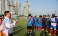 Lãnh đạo hứa “bơm” kinh phí cho CLB TP.HCM, HLV Vũ Tiến Thành quyết “ăn thua” với Nam Định