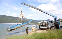 Bình Thuận: Tạm giữ thuyền chở khách du lịch tham quan lòng hồ Đa Mi không giấy phép