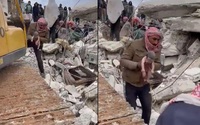 Rơi nước mắt trước cảnh những em bé được cứu khỏi đống đổ nát sau động đất kinh hoàng ở Syria