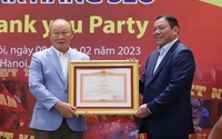 HLV Park Hang-seo nhận "quà đặc biệt" từ Thủ tướng Chính phủ