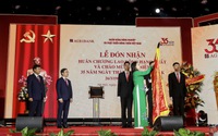 Agribank đón nhận Huân chương Lao động hạng Nhất