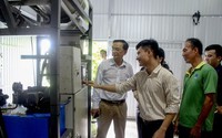 Loại máy biến những thứ tưởng vứt đi thành thức ăn chăn nuôi, nông dân Vĩnh Long nhẹ cả người