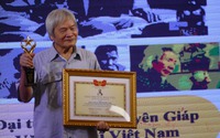 Mừng “Thống đốc Ngân hàng” nhận giải thưởng Đào Tấn 