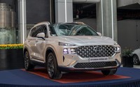 Hyundai Santa Fe giảm kỷ lục trên 200 triệu đồng, pha "tất tay" đấu Ford Everest