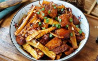 Củ này sau mưa mọc lên như nấm, nấu chung với thịt ba chỉ được món ngon, ăn một lần nhớ mãi