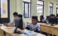 Câu chuyện vượt lên số phận của cậu học trò xương thủy tinh