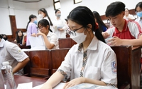 Học sinh rôm rả dự đoán đề thi Văn vào 10 Hà Nội năm 2023: Giáo viên cảnh báo