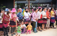 Theo chân gia đình người Mông tham dự ngày hội Trung thu đặc biệt