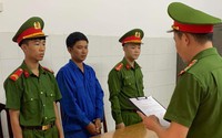 Bắt đối tượng cầm đầu, kích động đám đông chống người thi hành công vụ, lao xe vào cảnh sát