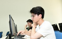 Chưa hết mùa xét tuyển 2023, nhiều trường “rậm rịch” tính phương án tuyển sinh cho năm sau
