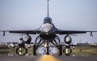 Iran từng suýt sở hữu hàng trăm tiêm kích F-16 Mỹ