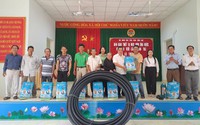 Hội Nông dân tỉnh Thừa Thiên Huế hỗ trợ máy bơm, ống nước trị giá 148 triệu đồng cho hội viên 