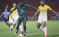 Bi hài CLB V.League bị “Tây” kiện: Cứ lên FIFA là mất 1 đống tiền