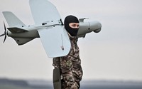 Phi hành đoàn UAV Ukraine đầu hàng Nga, giao nộp thiết bị