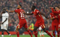 Luis Diaz lập hat-trick, Liverpool huỷ diệt Leverkusen