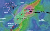 Tin bão mới nhất: Bão số 7 còn cách Hoàng Sa 335km, hướng thẳng vùng biển Quảng Trị - Quảng Ngãi, đang mạnh cấp 14