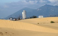 Tiểu sa mạc Sahara ở Ninh Thuận là một đồi cát cách Phan Rang-Tháp Chàm 7km, cảnh đẹp như phim