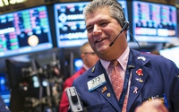 Cả S&P 500 và Dow Jones lập tiếp kỷ lục mới cho chứng khoán Mỹ