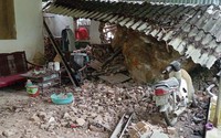Ảnh hưởng từ trận động đất tại Mỹ Đức, Hà Nội, ở Hòa Bình xảy ra sạt lở, đá lăn vào nhà dân