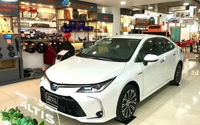 Giá xe Toyota Corolla Altis lăn bánh tháng 5/2024: Giảm không "phanh" đấu Mazda 3