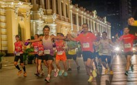 Dạo chơi đêm thành phố với Ho Chi Minh City Night Run Eximbank 2024